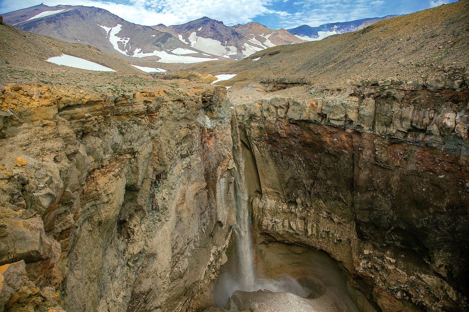 Водопад Опасный, река Вулканная (Opasny Waterfall, Vulkannaya river)